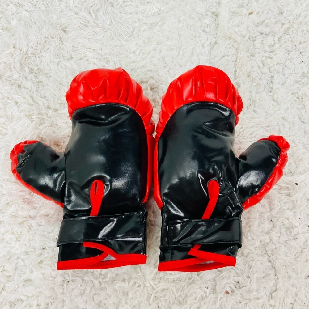 Red Boxing Gloves - Picture 6 of 8